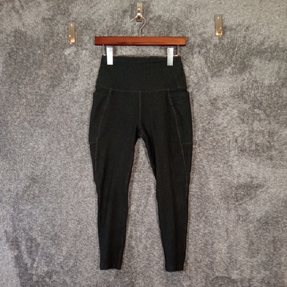 Beyond Yoga Charcoal Leggings Cropped Running Gym Outdoors Gorpcore Medium - Picture 1 of 10